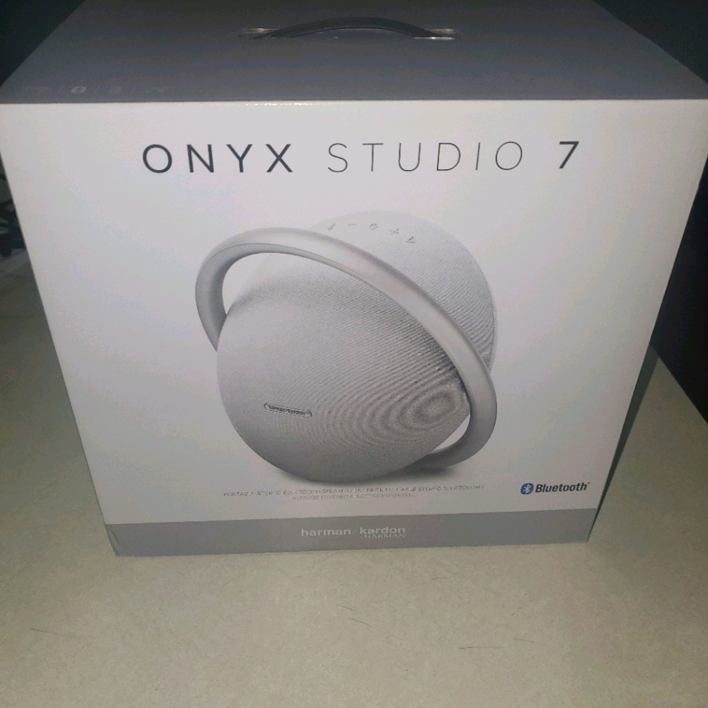 Harman Kardon Onyx Studio 7 Bluetooth Speaker
